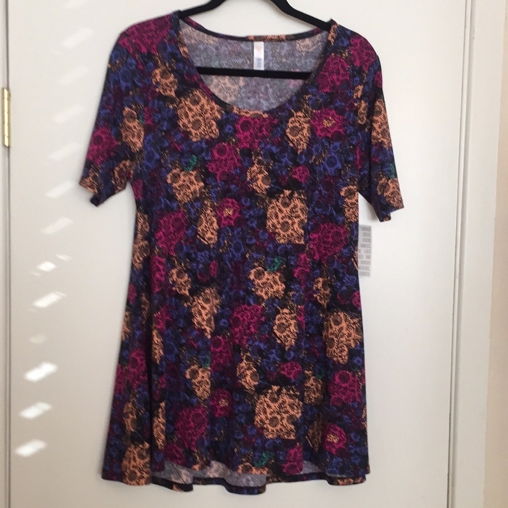 S‎ LuLaRoe Perfect Tee F04 28